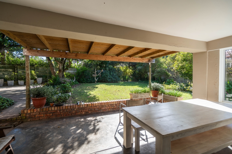 5 Bedroom Property for Sale in Kenton On Sea Eastern Cape